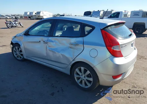 2013 Hyundai Accent Se z USA, uszkodzony, nr VIN KMHCU5AE1DU065099